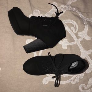♠️ Suede Platform Boots ♠️